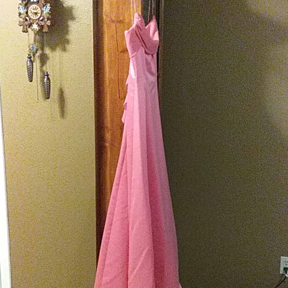 Dress - Picture 3 of 4